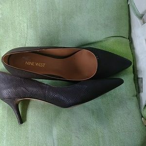 NINE WEST LOW HELL SHOES